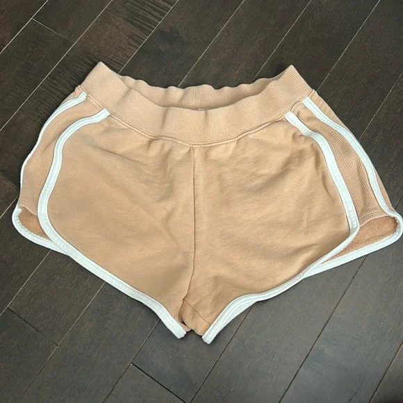 OFFLINE By Aerie Throw-Back Fleece Track Short tan sz XS EUC - Picture 1 of 4
